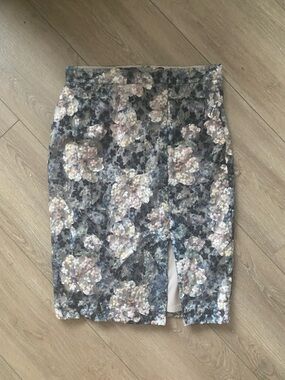 ANTONIO MELANI Floral Appliqué Midi Skirt with Pink and Cream Accents
